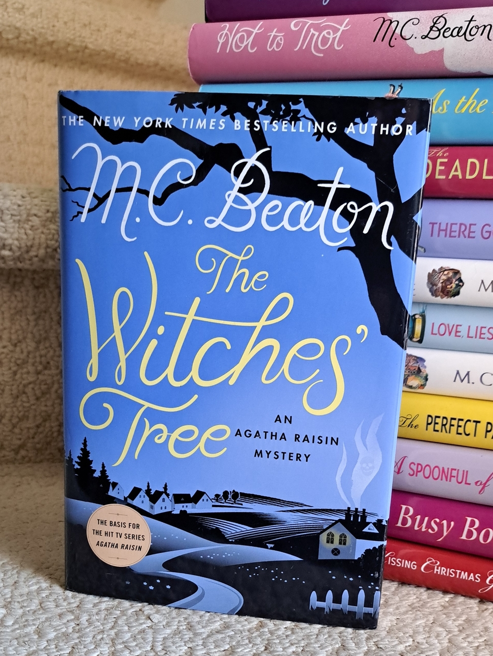 M.C.BEATON The Witches Tree An Agatha Raisin Mystery Novel.